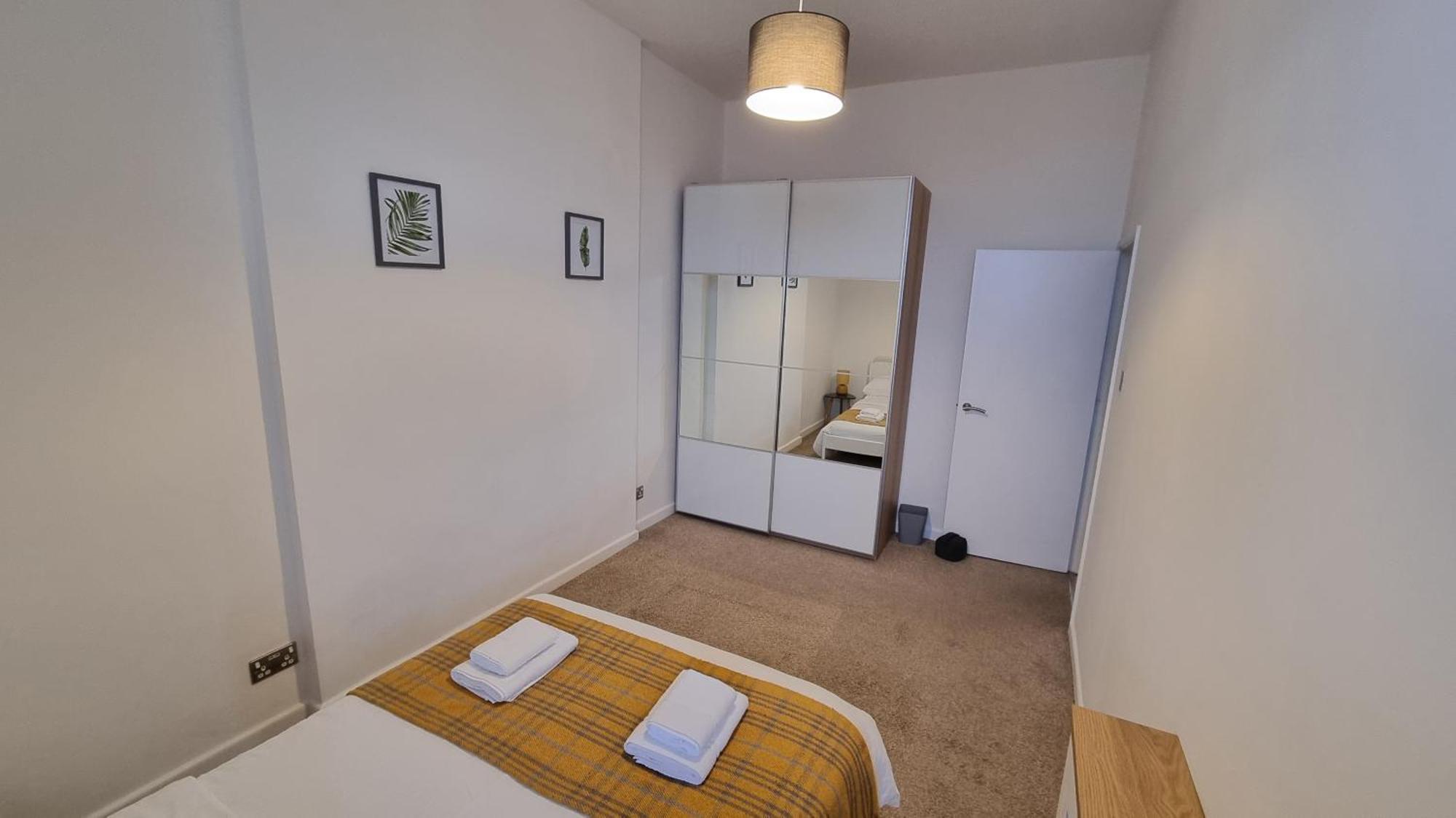 Southsea Escape - Coastal Holiday Apartment - 2 Double Bedrooms Portsmouth Exterior foto